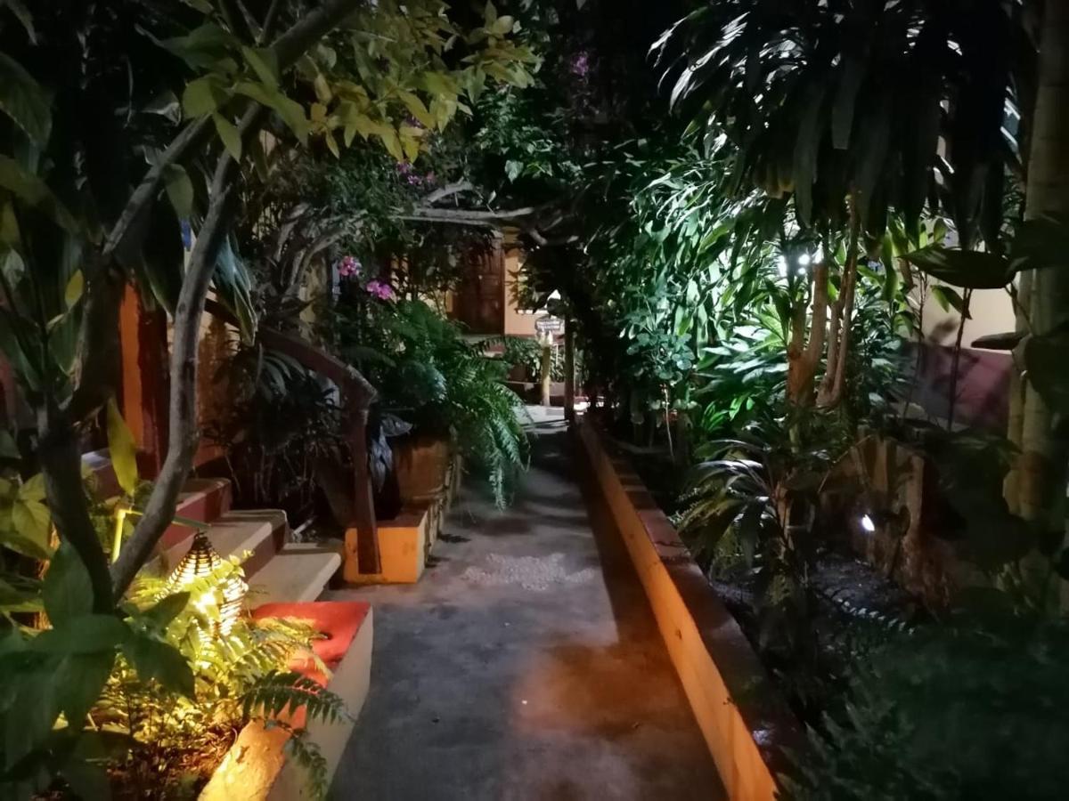 Hotel La Cabana Puerto Ángel Екстериор снимка