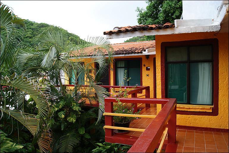 Hotel La Cabana Puerto Ángel Екстериор снимка